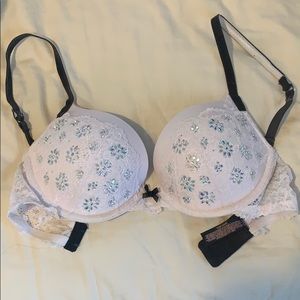Victoria Secret Limited Edition Bra